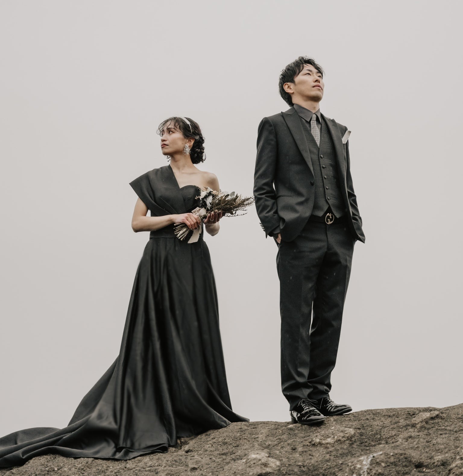 送料無料！実例写真！黒 ワンショルダー カラードレス 華やかな