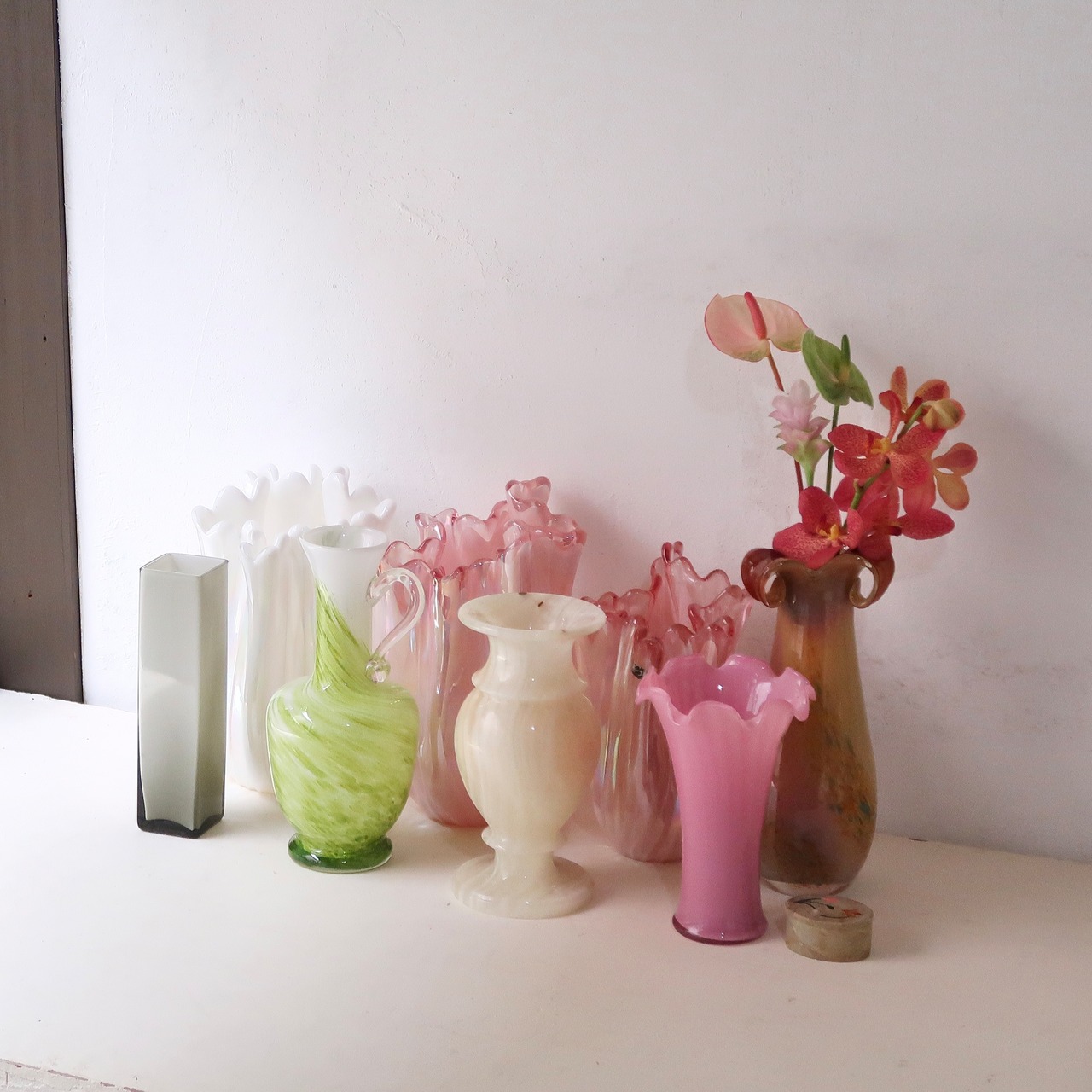 ピンクストライプの花瓶【ヒビ割れあり】