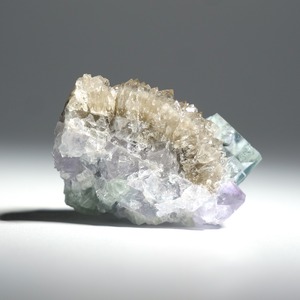 シャンファーリン産 フローライト スモーキークォーツ 共生 / 原石 標本【D_1】