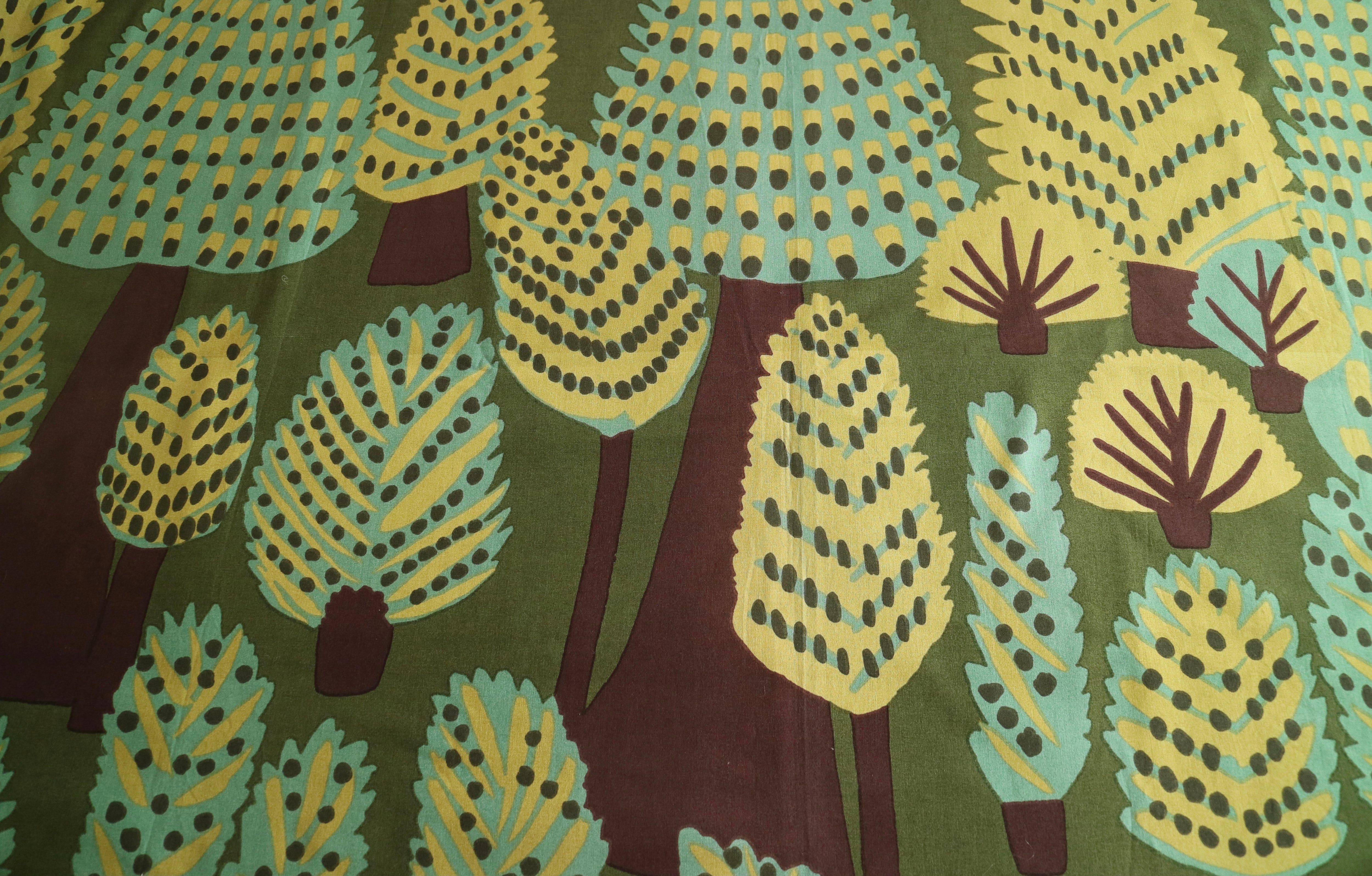 マリメッコ marimekko 生地 メトサンヴァキ グリーン パープル マリメッコ marimekko 生地 メトサンヴァキ グリーン パープル