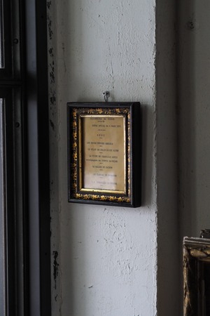 蔦とドングリ囲む額縁-antique black wall frame