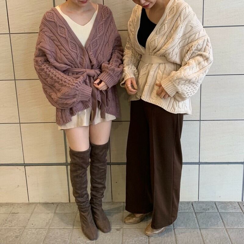 Vネック ケーブル編み ニット ランタンスリーブ カーディガン 大人 カジュアル ゆるかわ 秋 冬 ファッション Sheratan アラサーol 通勤 女子会ファッション専門店 Vネック ケーブル編み ニット ランタンスリーブ カーディガン 大人 カジュアル ゆるかわ 秋 冬 ファッション Sheratan アラサーol 通勤 女子会ファッション専門店