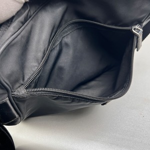 PRADA プラダ 三角ロゴ ナイロン ショルダーバッグ 黒 A-12709