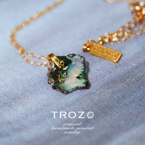 【015 Water Lilies Collection】 オパール 鉱物原石 14kgf ネックレス 天然石 アクセサリー (No.3767)