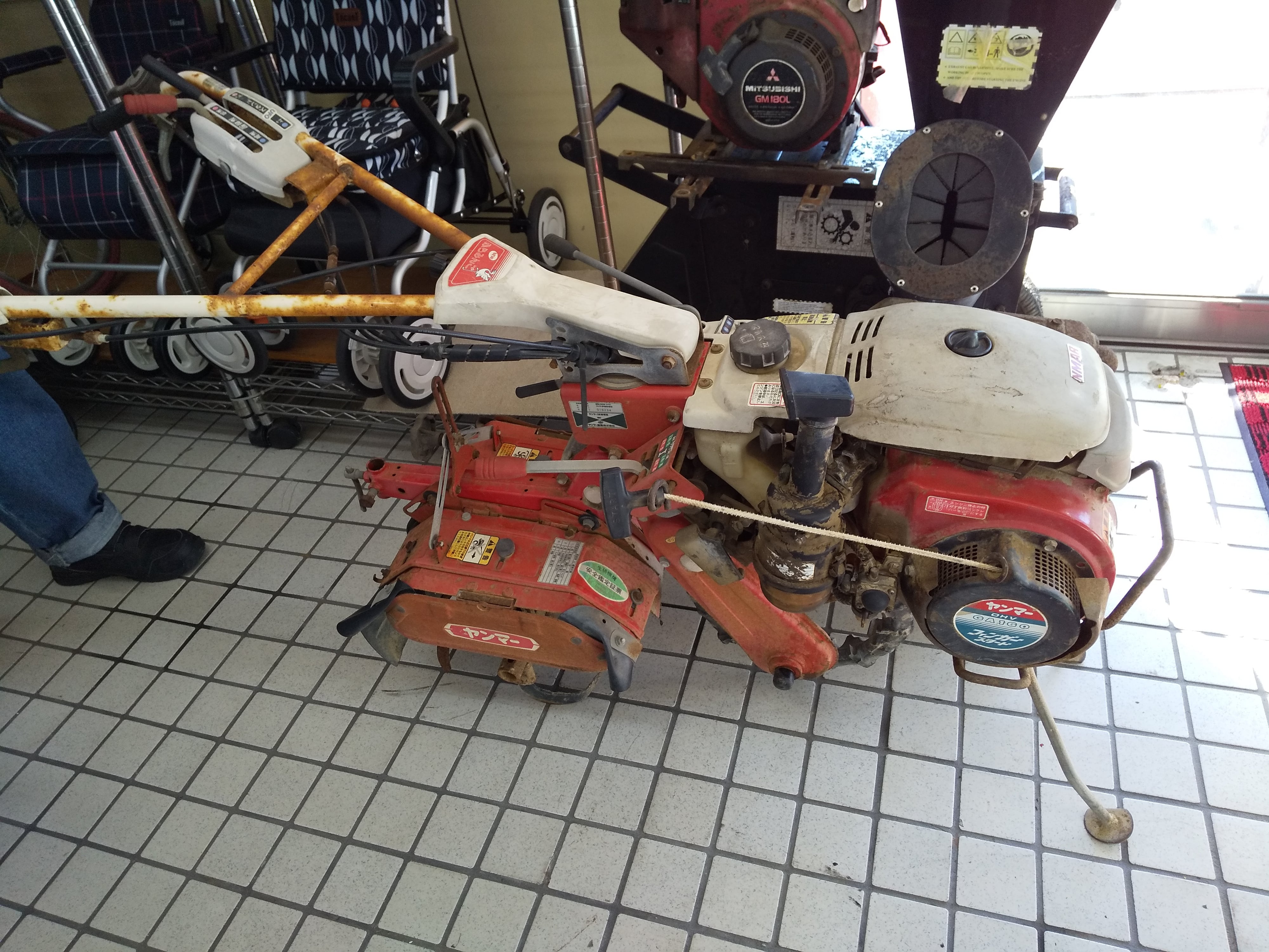 ロビン エンジン EY28B N24-1069 高く買取るゾウ八幡西店