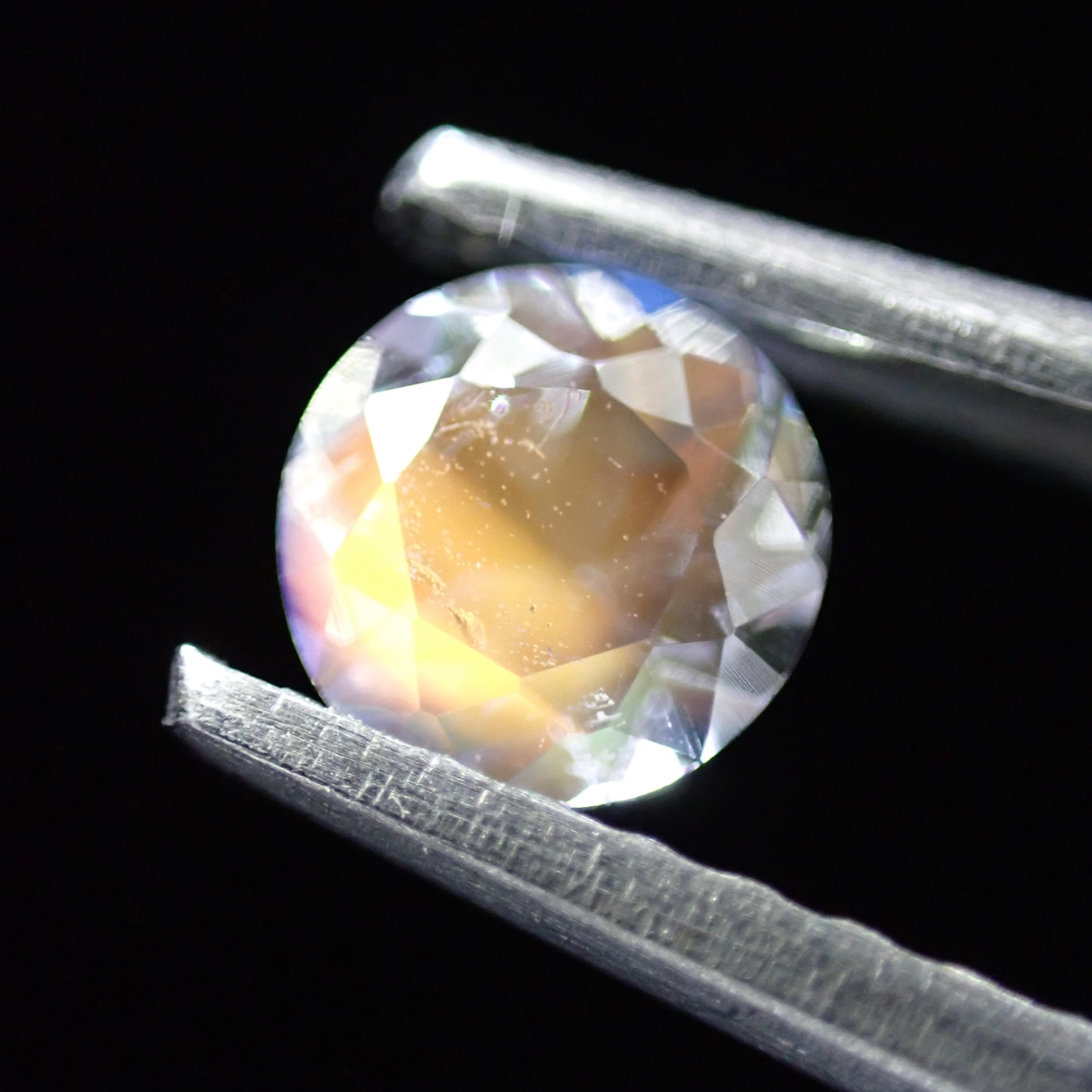 エンジェルストーン【ラブラドライト②】 レインボームーンストーン(宝石名ラブラドライト)タンザニア産 1.24ct