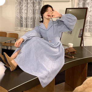 【送料無料】 ロングワンピ 3色 タッグ ひざ丈 ミモレ 長袖 Vネック 襟付き Aライン フレア ボタン プリーツ 厚手生地 可愛い 大人可愛い きれいめ シンプル カジュアル シック コンサバ 華やか 大人 上品 おしゃれ お洒落 主役級 こなれ感 高見え 高級感 無地 秋 冬 レディース 女性用 ママ 20代 30代 40代 デート お出かけ 女子会 お呼ばれ 休日 お茶会 授業参観 着回し 普段使い ファッション コーデ スタイル 楽ちん 体型カバー 定番 プチプラ 着痩せ 垢抜け