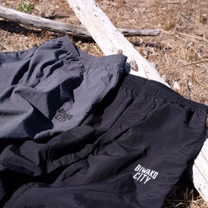 BIWAKO CITY / PACKABLE NYLON PANTS / BLACK