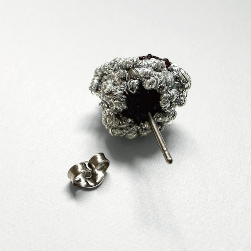 STONE SERIES 004 | 刺繍ピアス