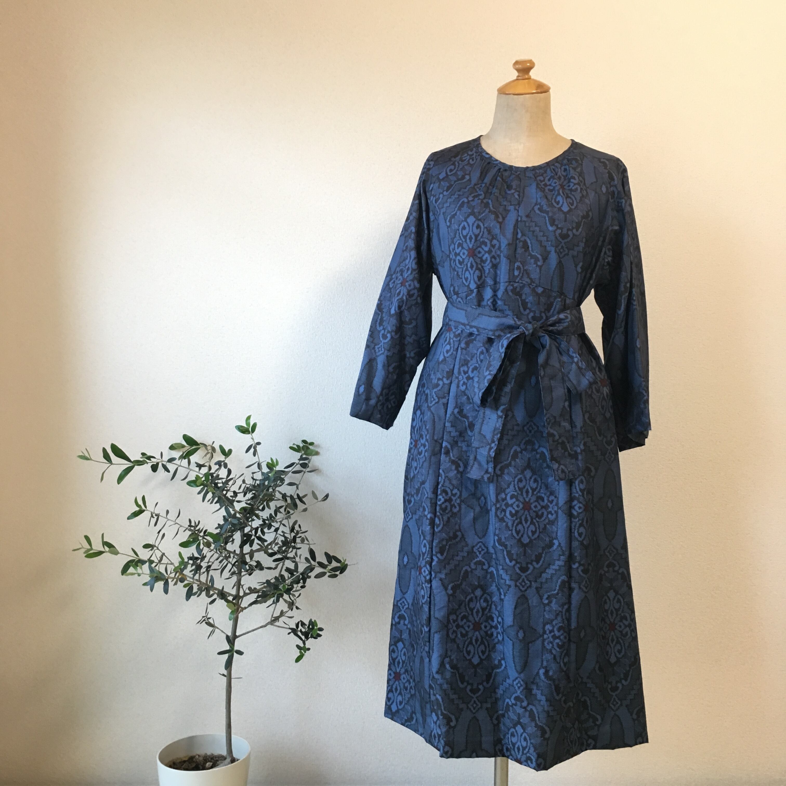 衣工房SAYOCAFE、大島紬パッチワークワンピース （和布リメイク」の  