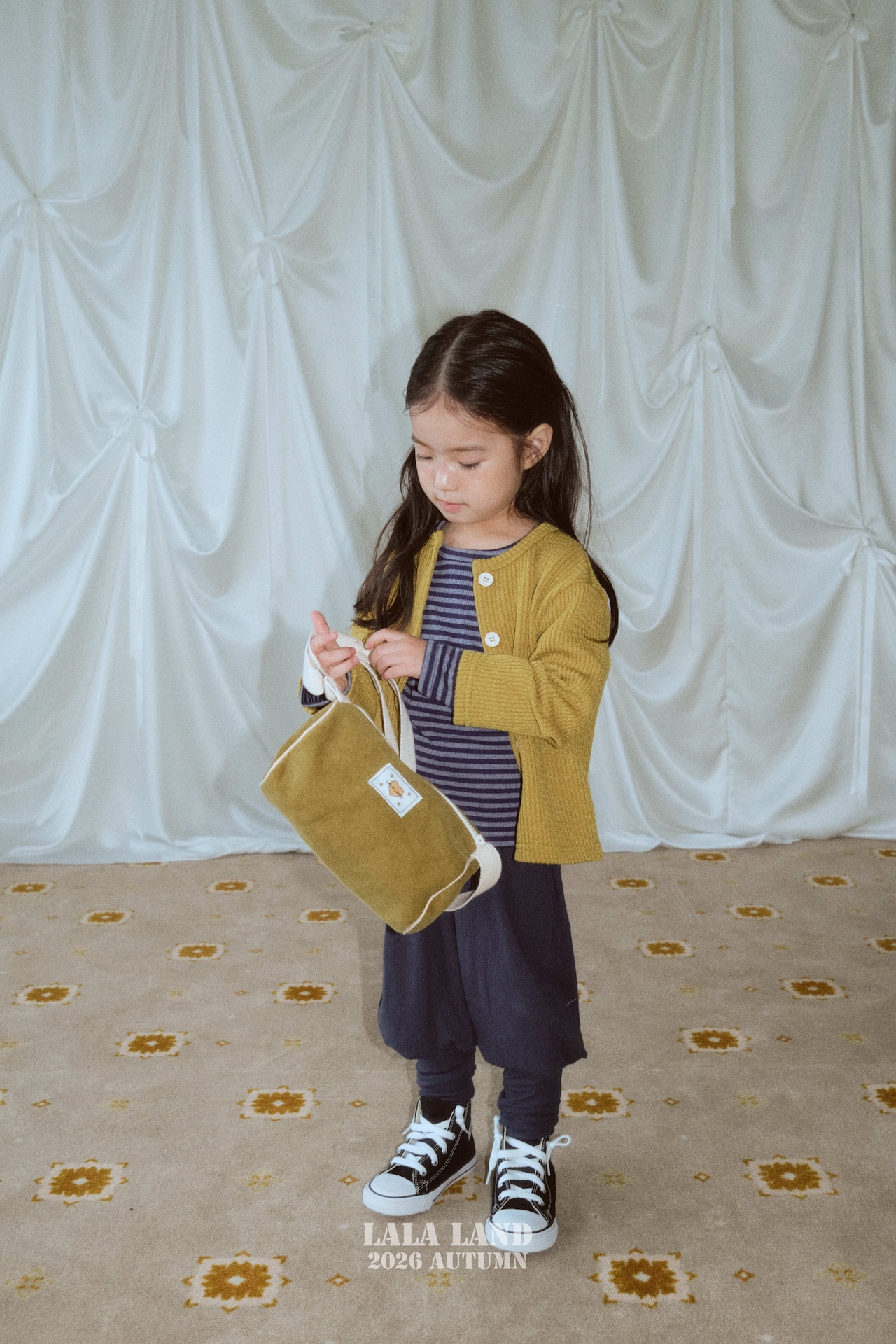 韓国子供服 / LALALAND / 26Autumn / コーデュロイ クロスバッグ / 秋服 / キッズ *FREE*