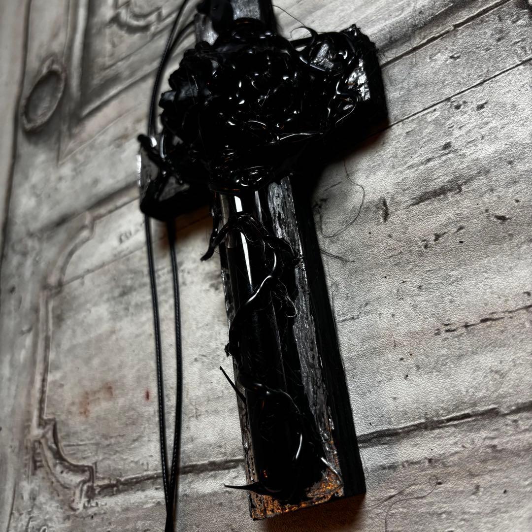 1点限定品】黒薔薇と血のネックレス | VIRTU MORE