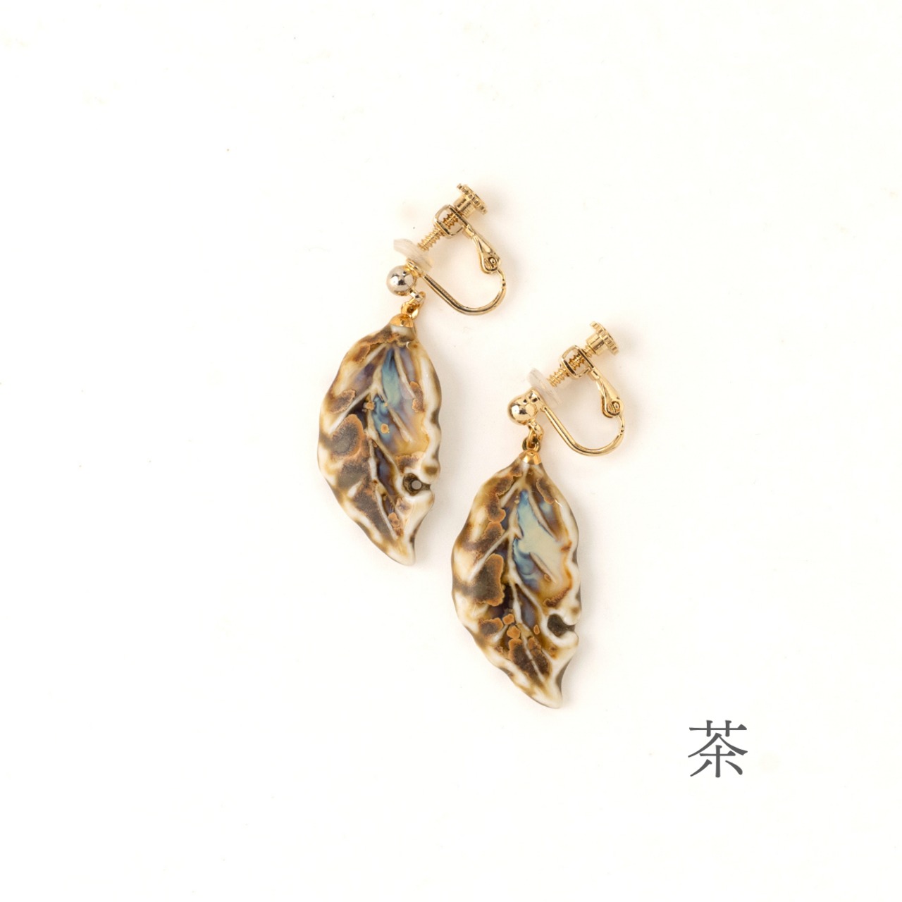 カシの葉 ピアス/イヤリング