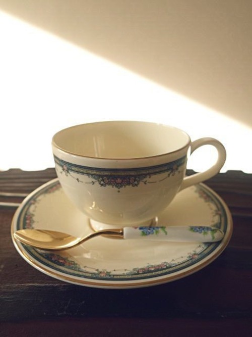 Royal doulton vintage cup and saucer and spoon set