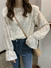 長袖フリルレーストップス