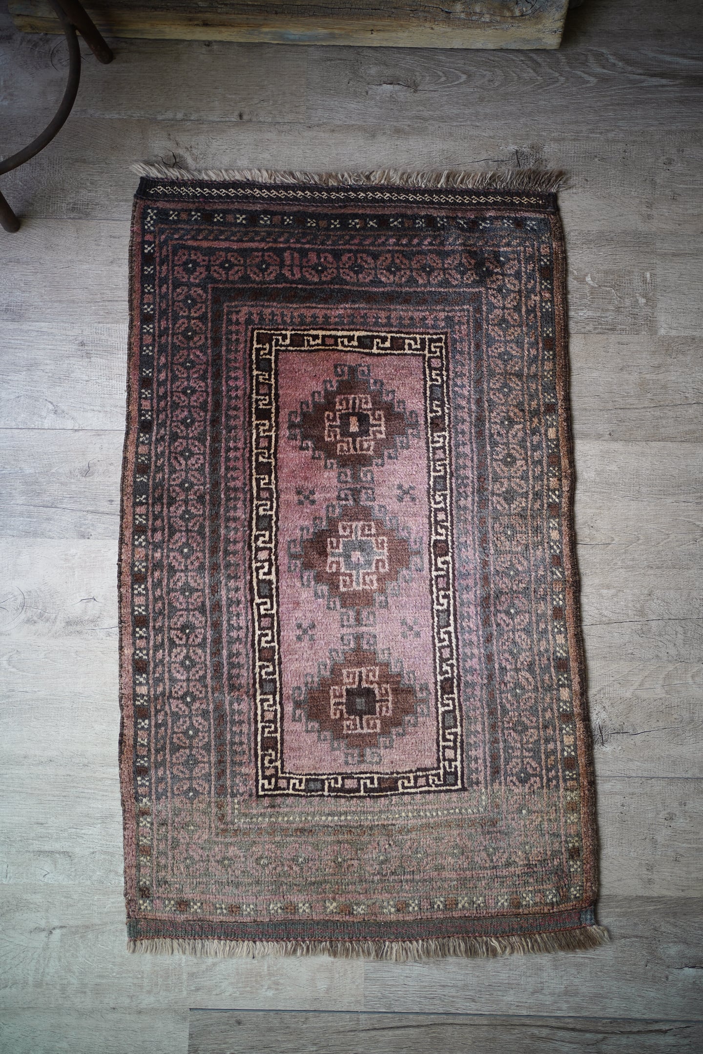 316】Semi Antique Afghan Baluch rug 1940's | ヴィンテージラグ専門