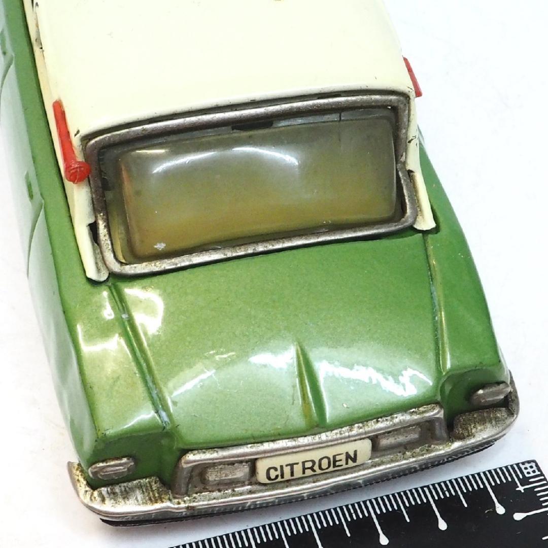 萬代屋【シトロエンDS19セダン黄緑】ブリキ ミニチュア 自動車ミニカー 