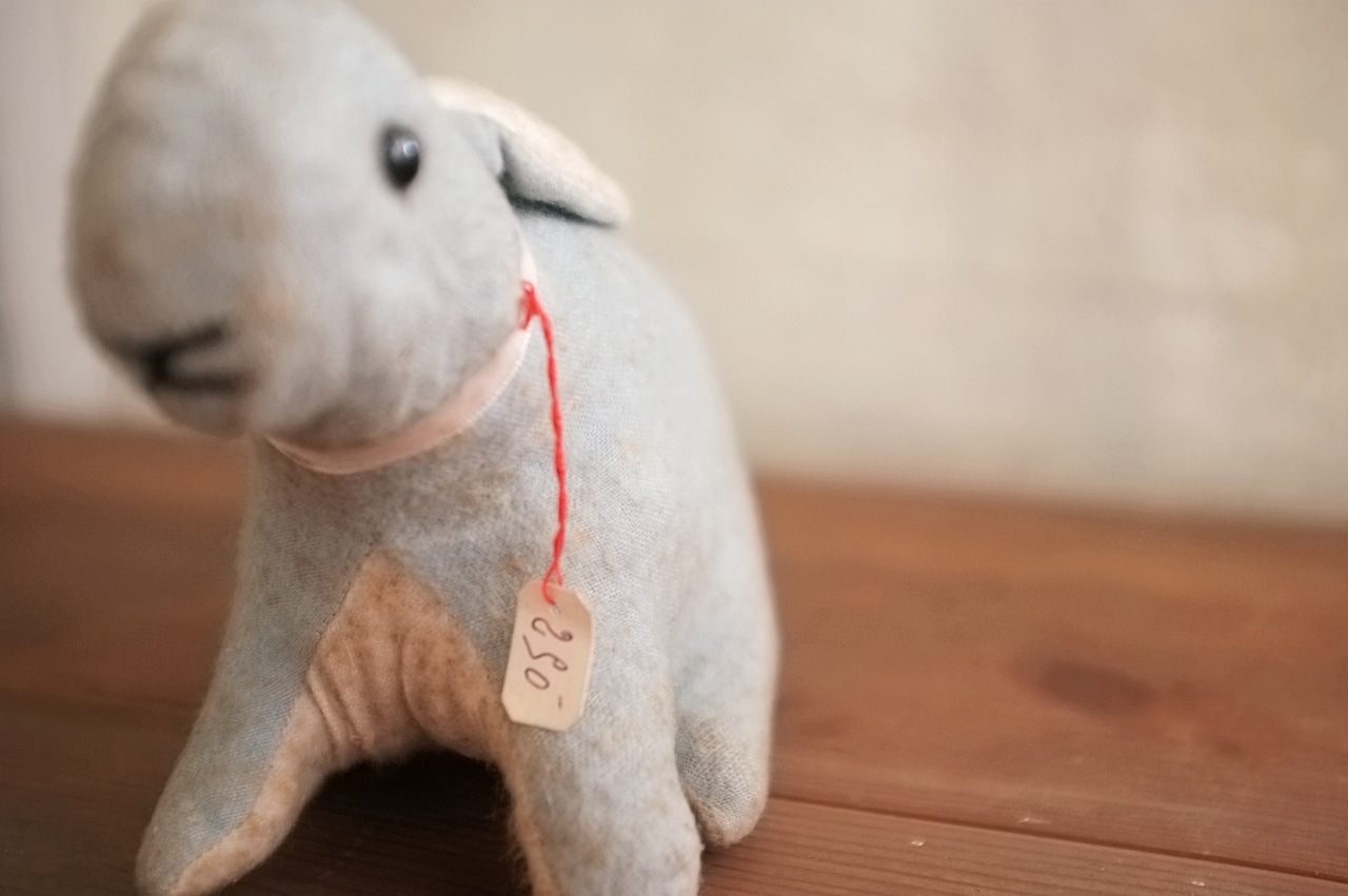 フランス 青いうさぎさんと薔薇色のリボンb ドール アンティーク