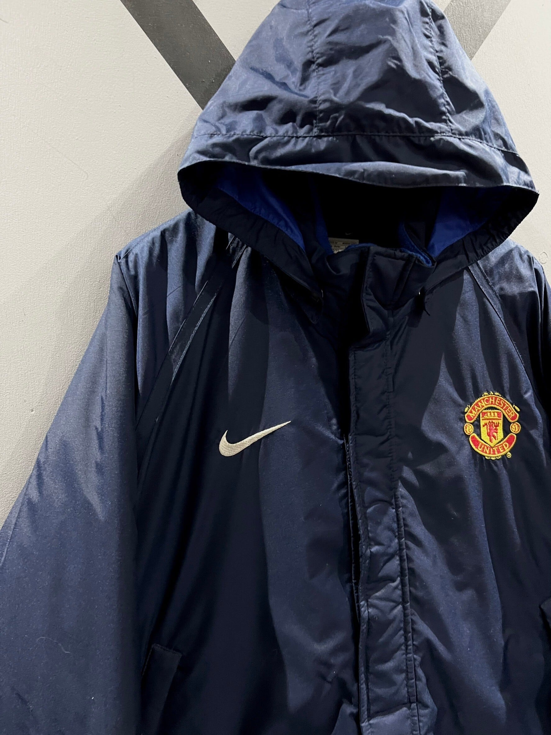 NIKE ナイキ マンチェスターユナイテッド ベンチコート ストーム