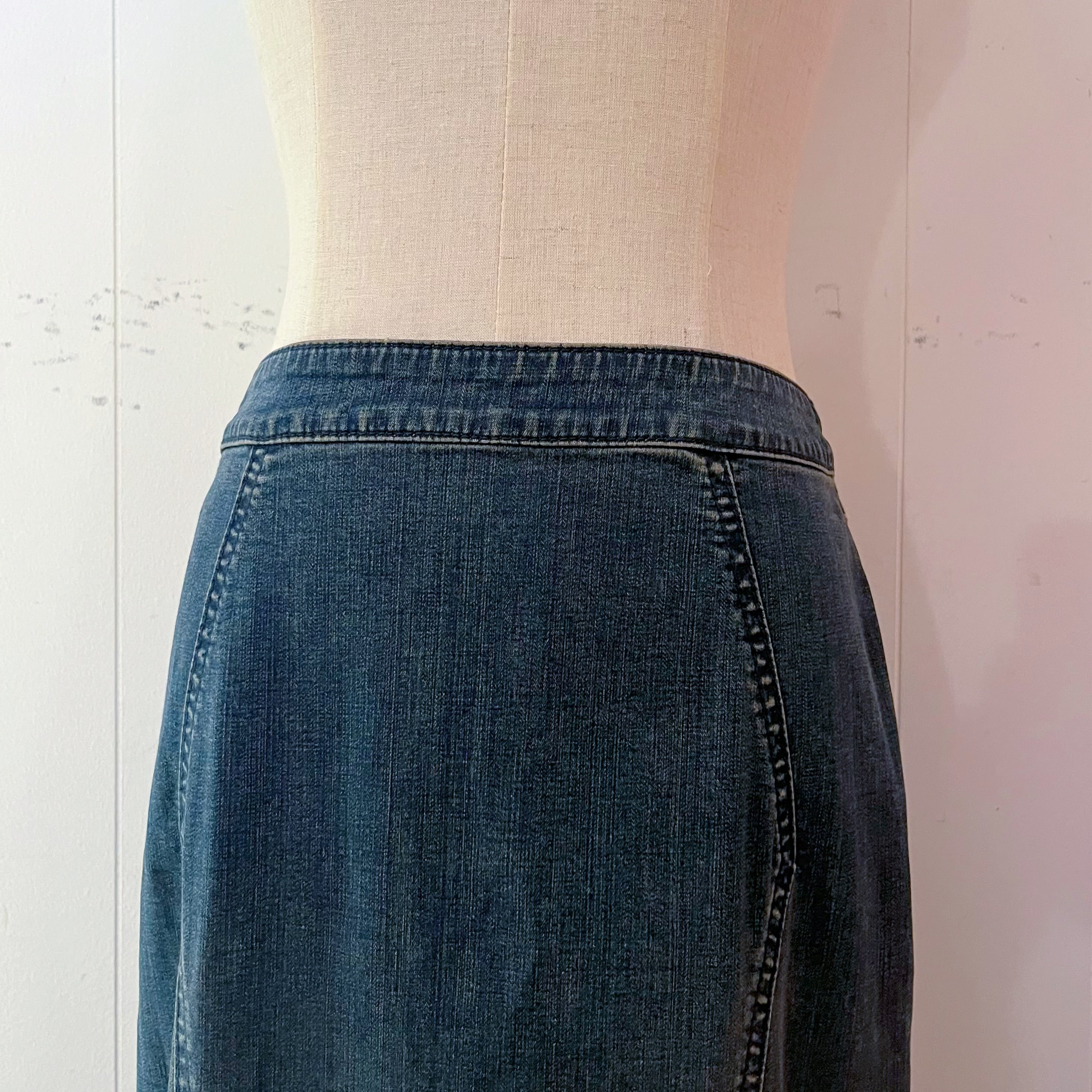 back button slit denim skirt