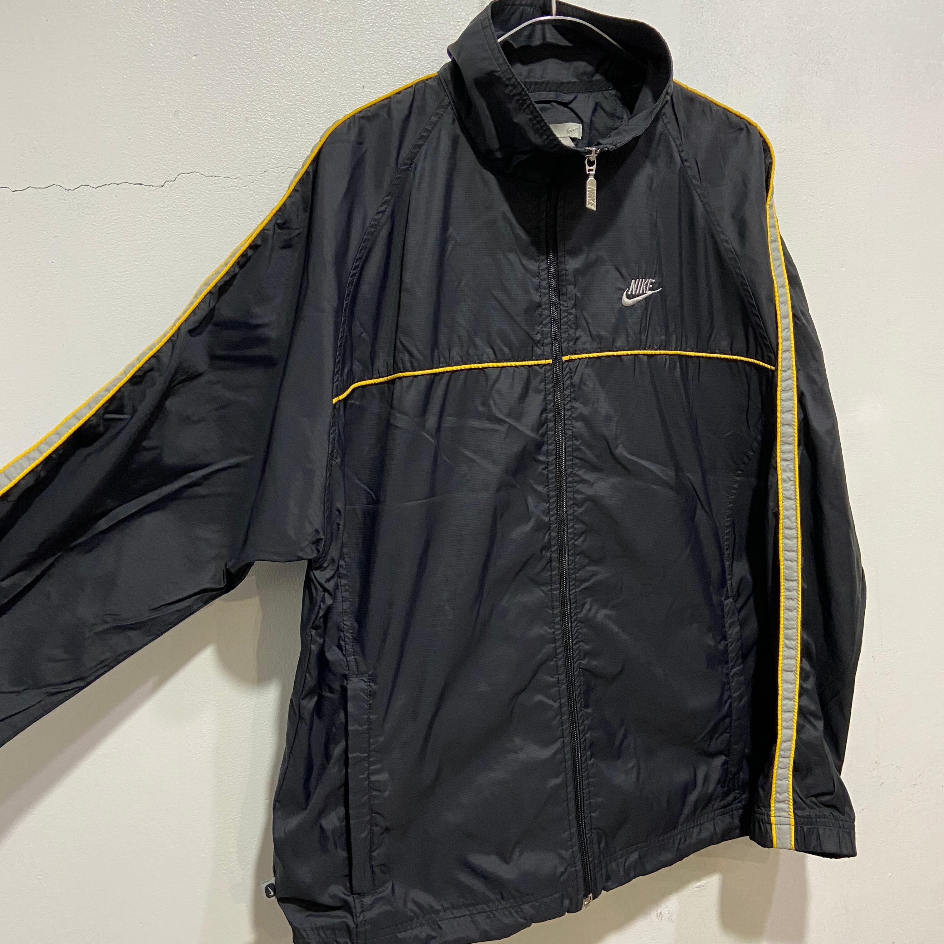 00s NIKE ナイキ ナイロンジャケット ワンポイントロゴ ブラック 00s NIKE ナイキ ナイロンジャケット ワンポイントロゴ ブラック