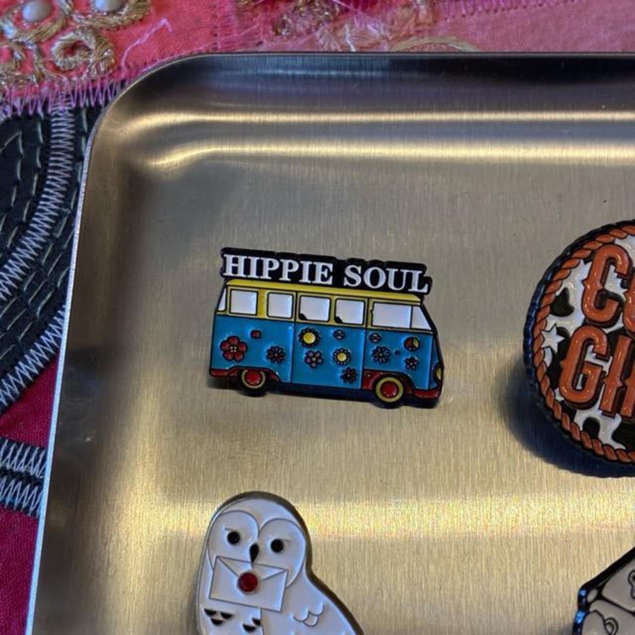 TOPANGA Jewelry Pin Brooch HIPPIE SOUL Pin Brooch Hippie Soul Bus Small Gift Present Bag Cap Jacket