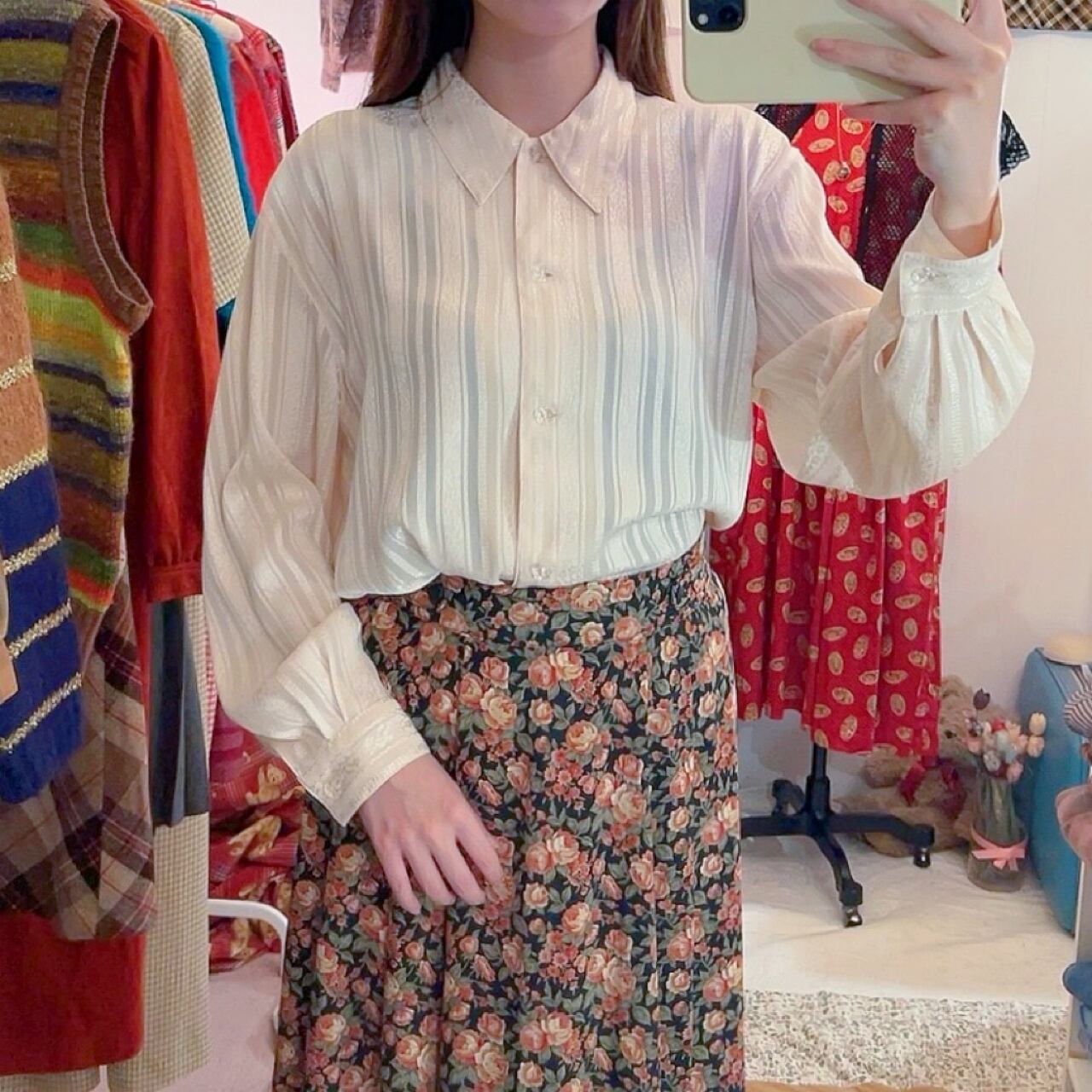 clear button cream stripe blouse