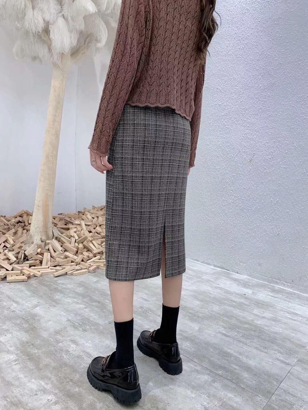 チェックタイトスカート