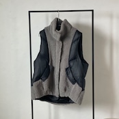 【受注予約:9月下旬入荷予定】teddy mix Puffer Vest/gray×black
