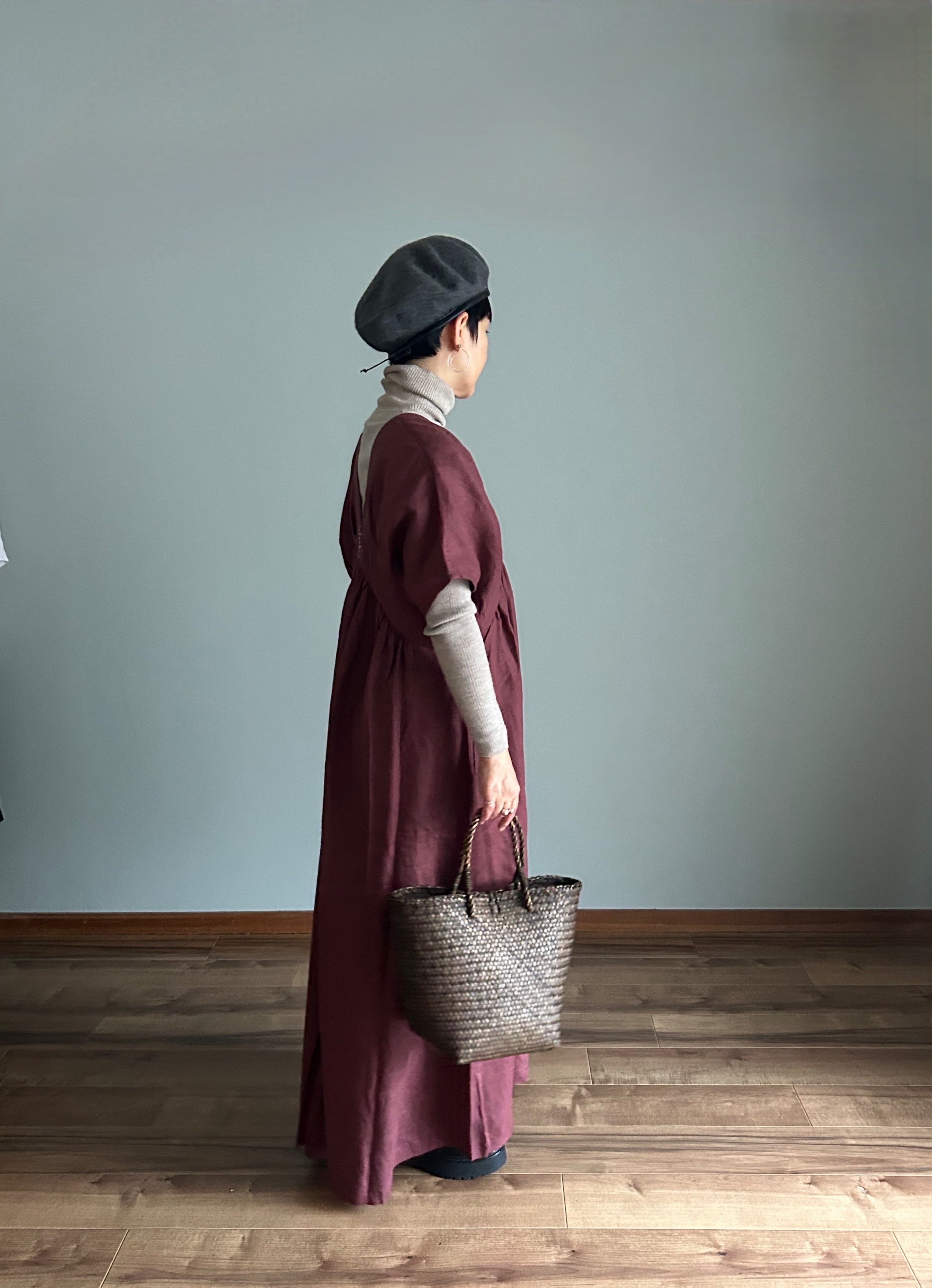 タック入り Vネック リネンドレス | nuu