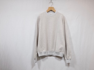 UNIVERSAL PRODUCTS.” JUMBERCA CREW NECK SWEAT”