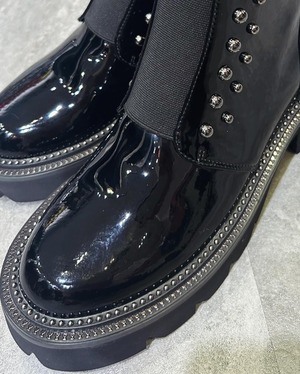 シスター　Sister　　エナメルブーツ