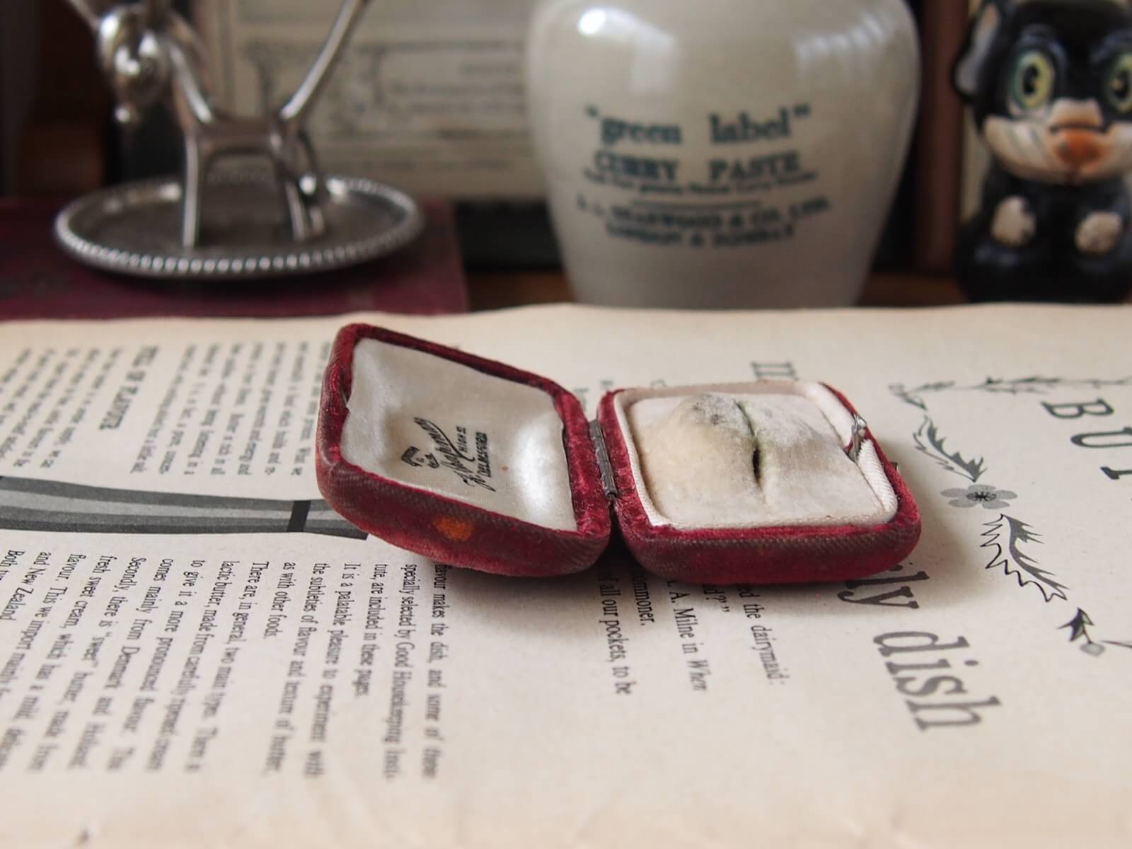 イギリスアンティーク ジュエリーケース ブローチケース | Bonny Bee