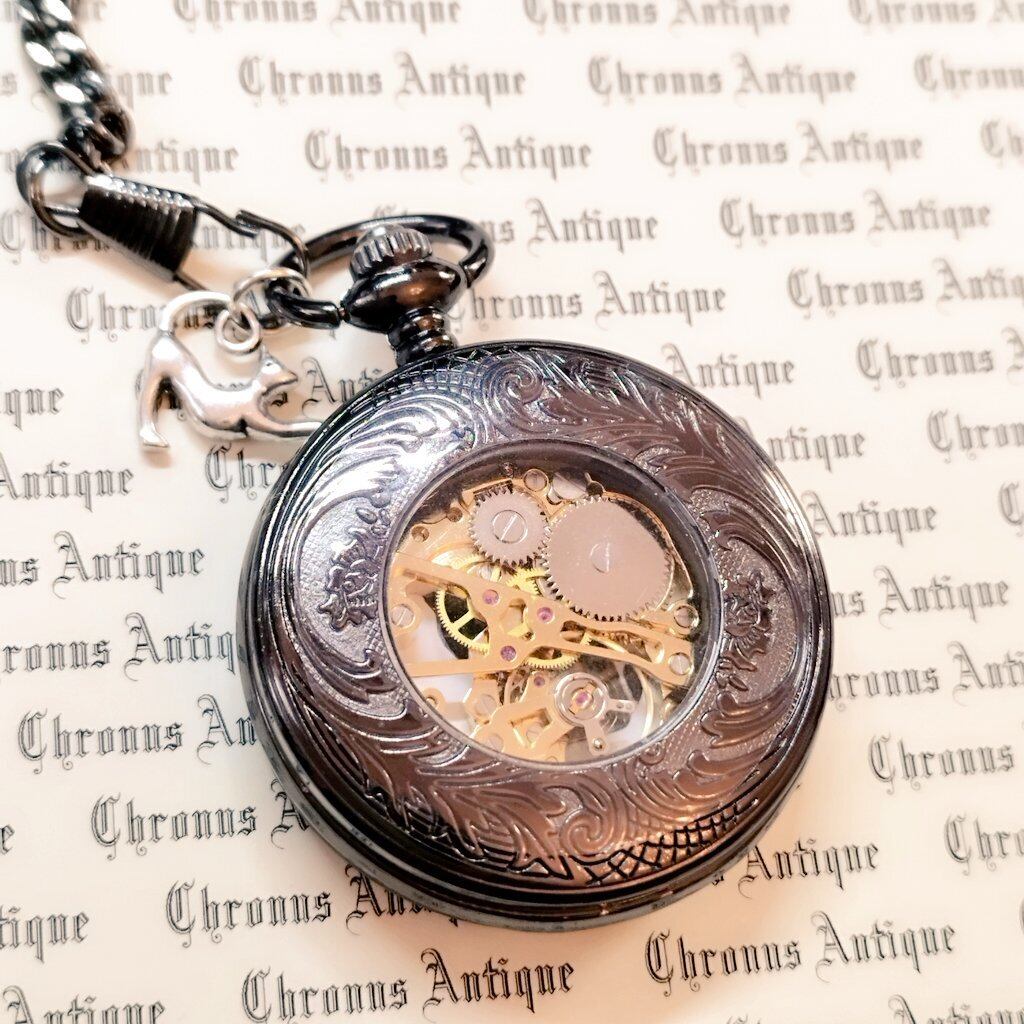 No.135 手巻き式懐中時計（クローム・黒猫・ビッグフェイス・金古立体