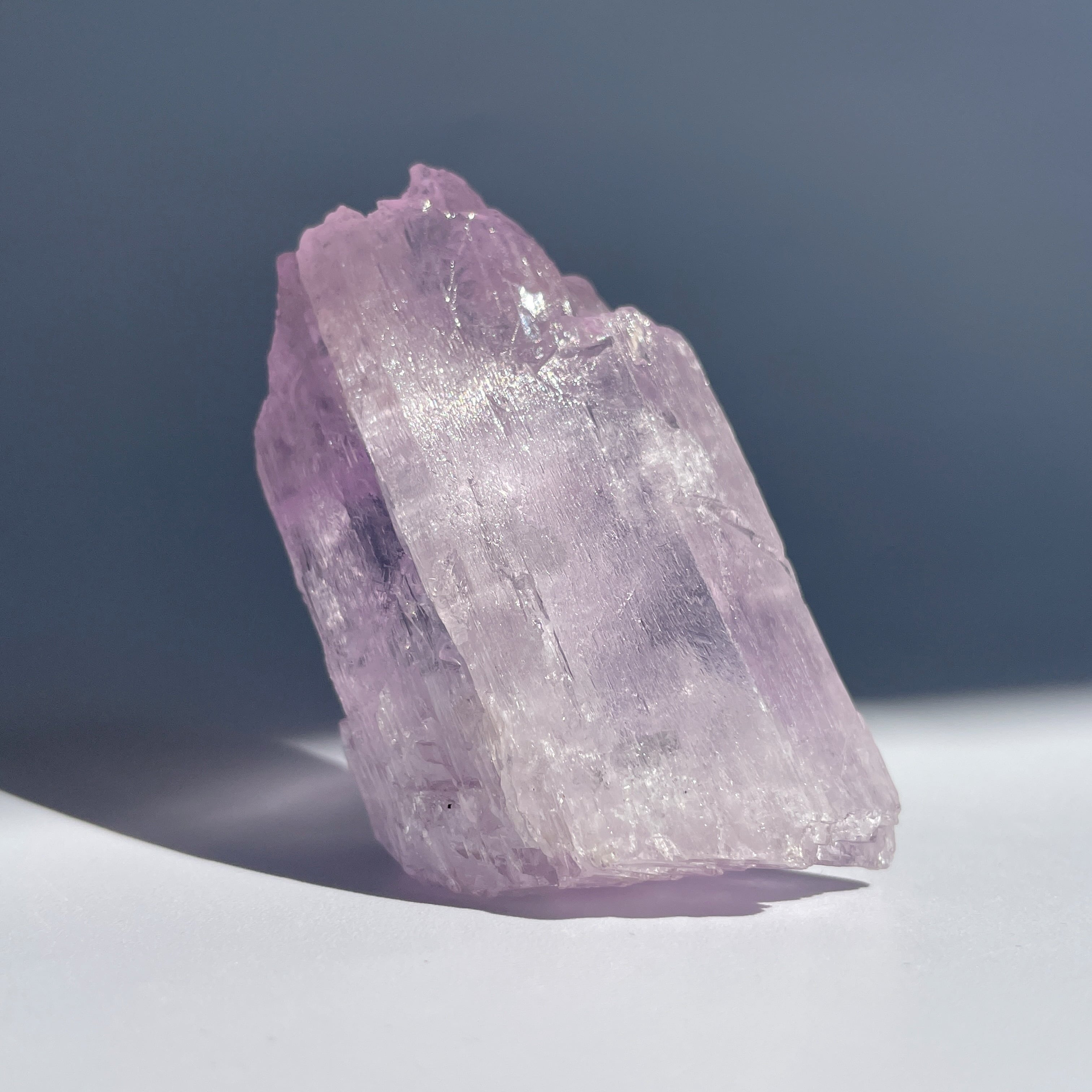 【巨大・ハイクォリティ】クンツァイト 原石25◇ Kunzite ◇天然石・鉱物・パワーストーン |  Kamoku［カモク］インテリア天然石・鉱物のネットショップ powered by BASE