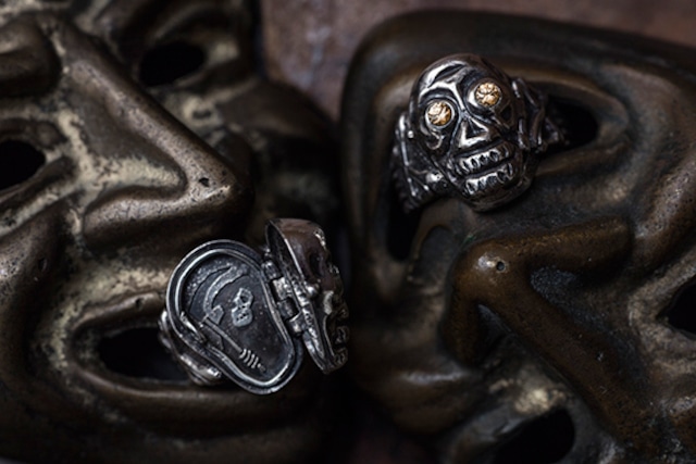 SKULL POISON RING YELLOW ZIRCONIA