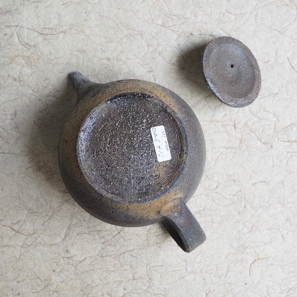 土本訓寛・久美子/焼締陰刻 後手 急須