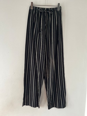 親しみあるパンツ