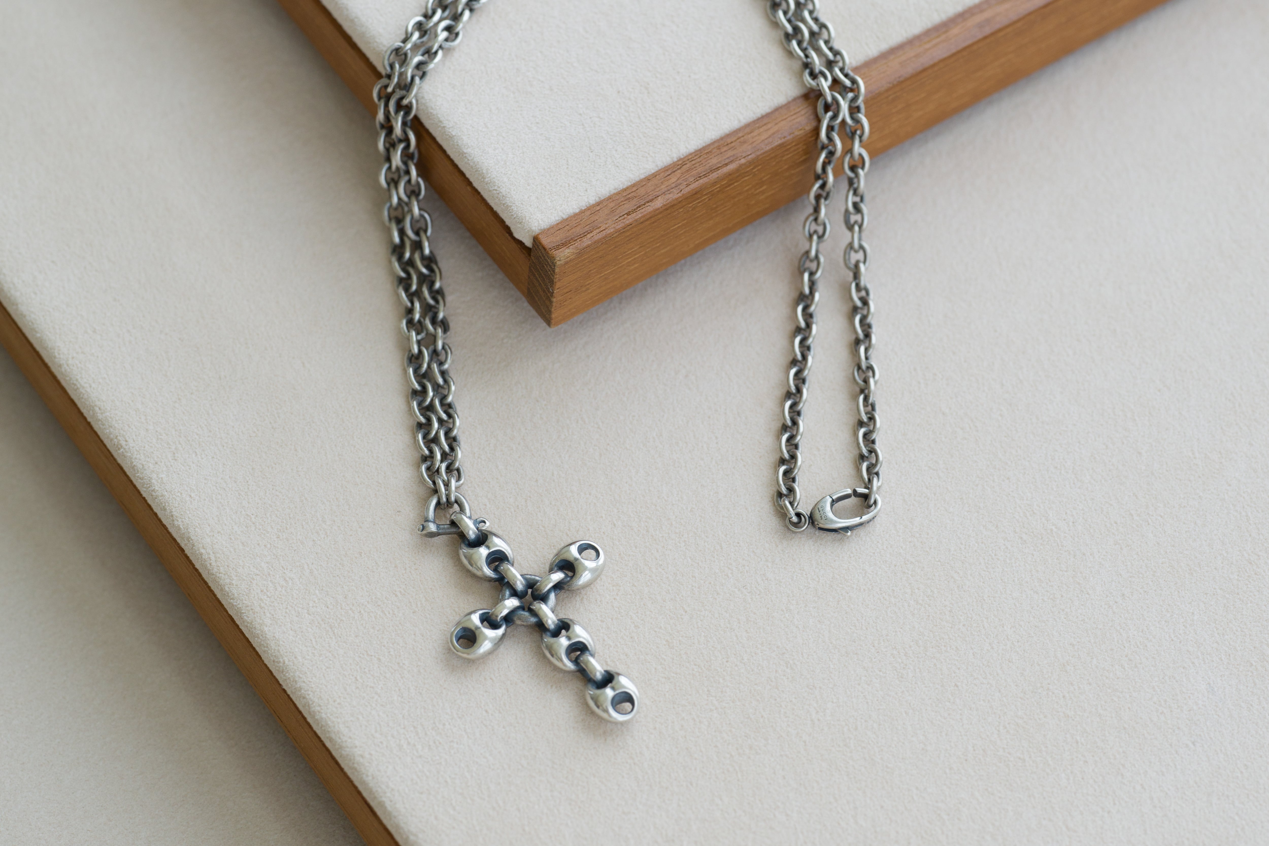 sikkert vrede fodbold Cross Pendant Necklace - Gucci | Fabulous Sounds