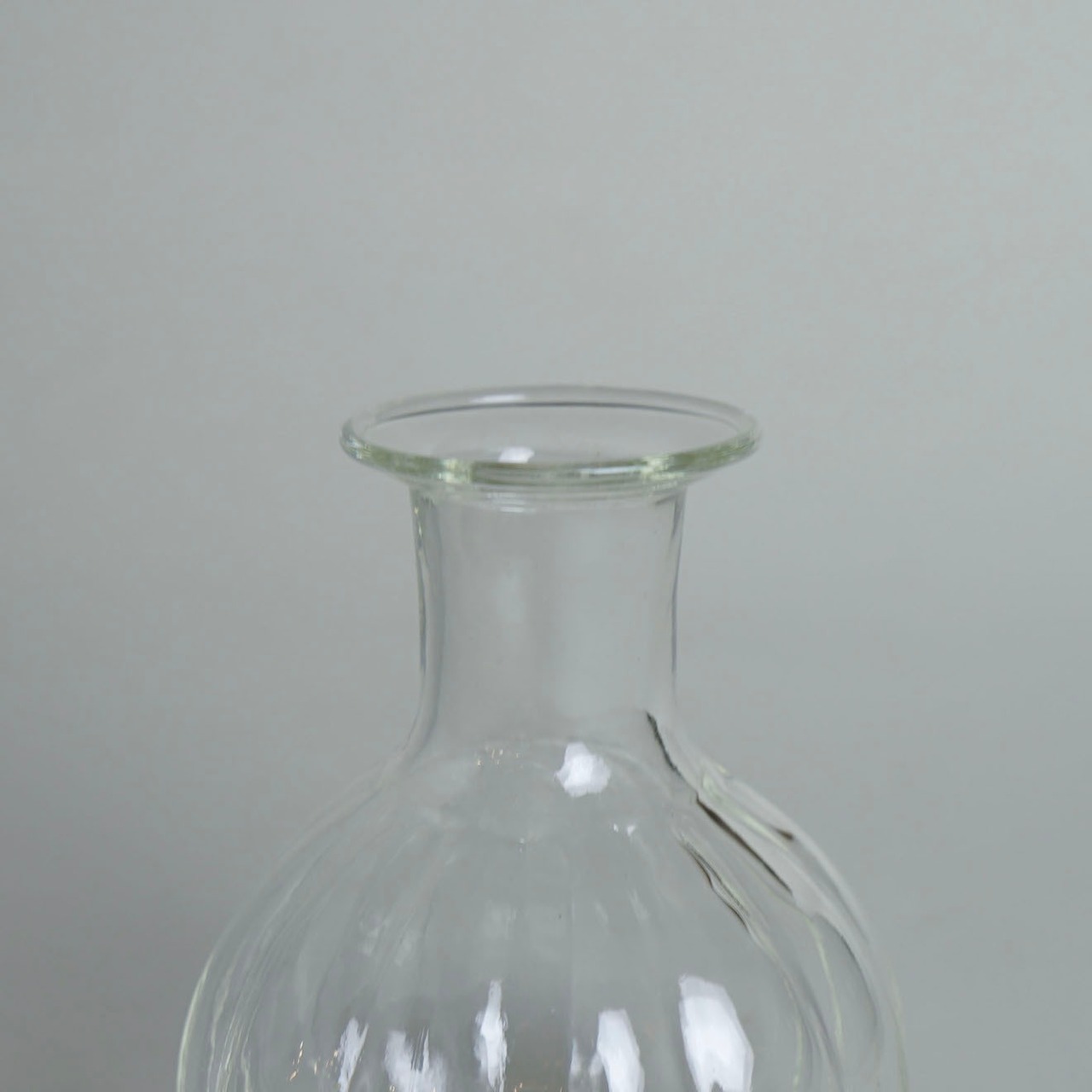 フラワーベース　アプリコ〈花瓶 / 一輪挿し / グリーン / ボトル / リューズガラス / ドライフラワー〉112444