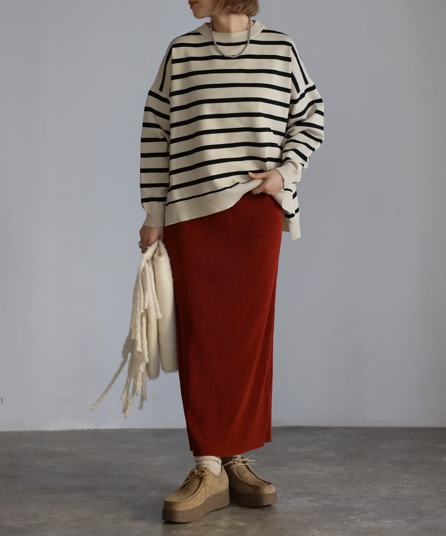 プリーツタイトスカート