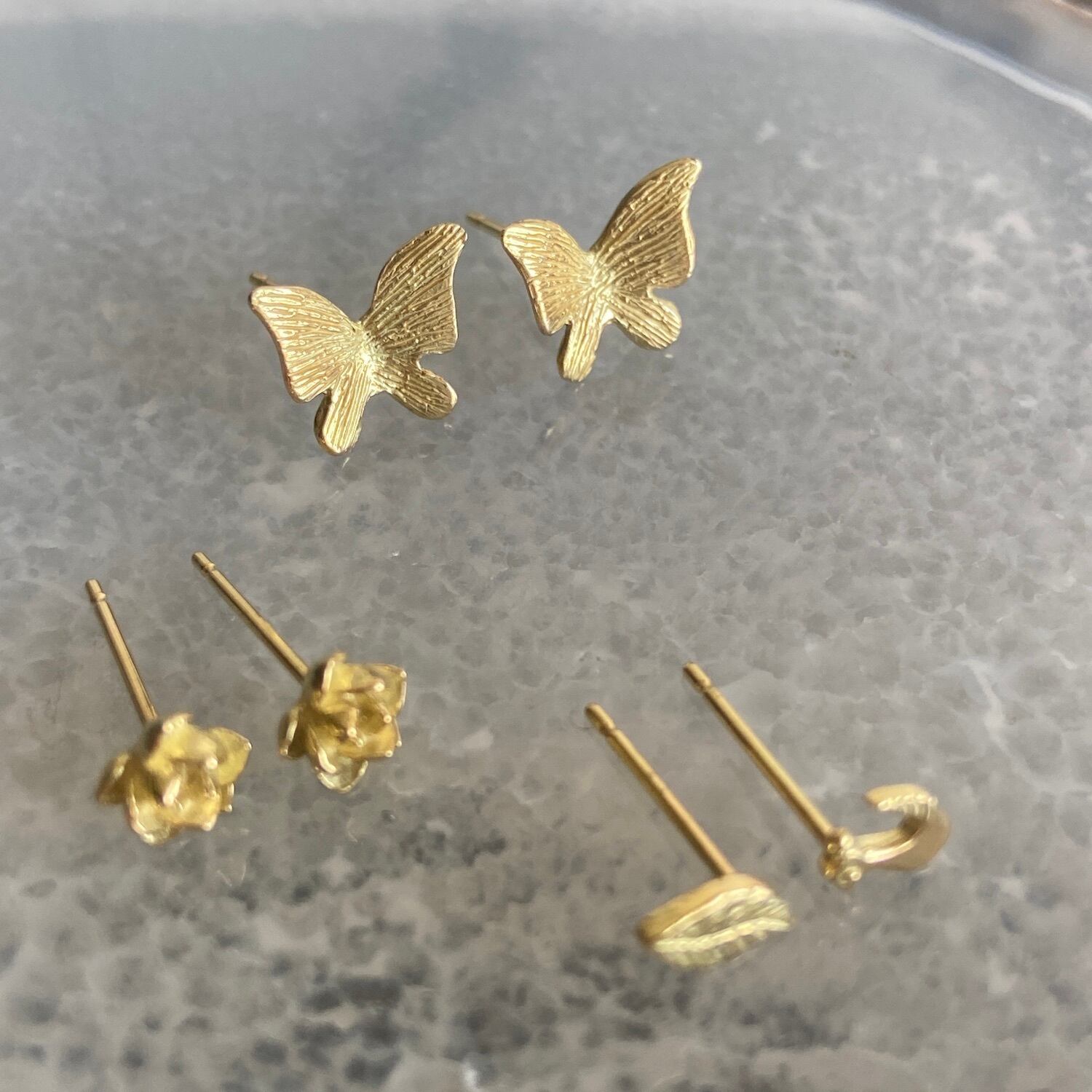 K18 Small Motif Earrings / 18金製 小さなモチーフのピアス『蝶々 