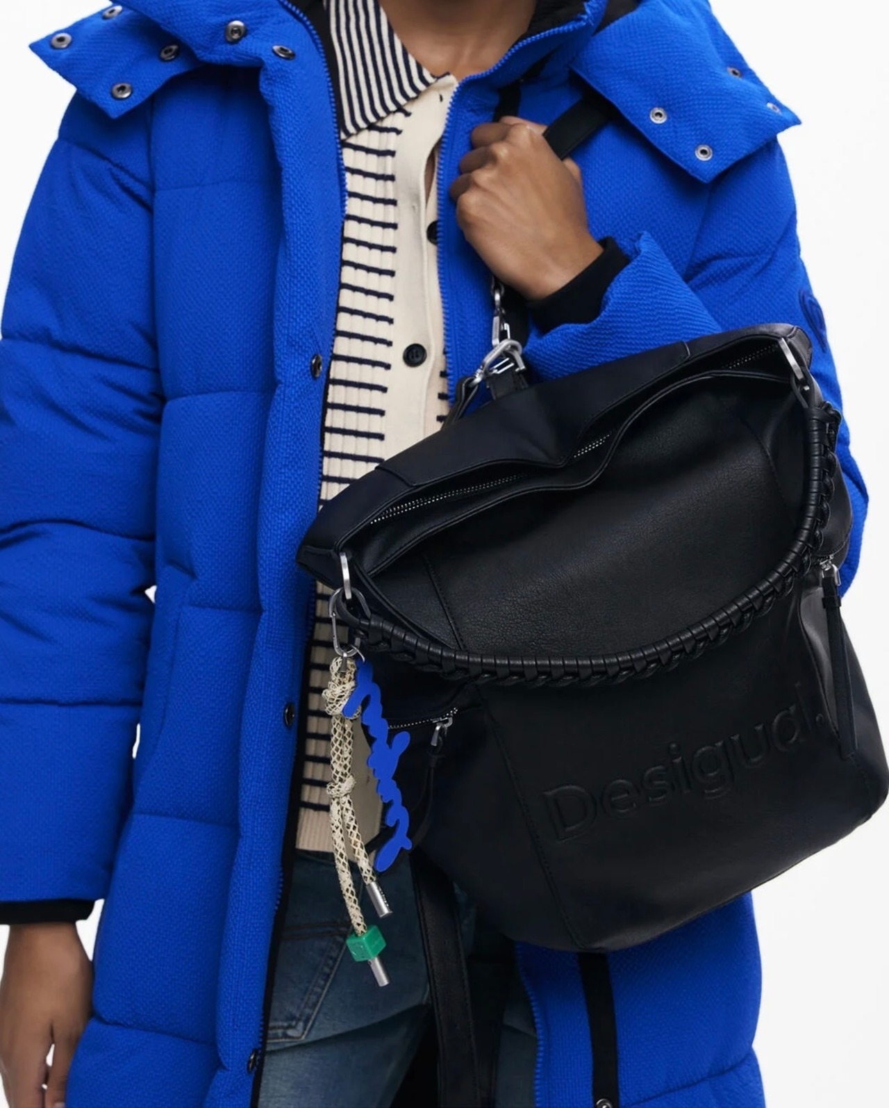 【Desigual】大きなロゴバックパック