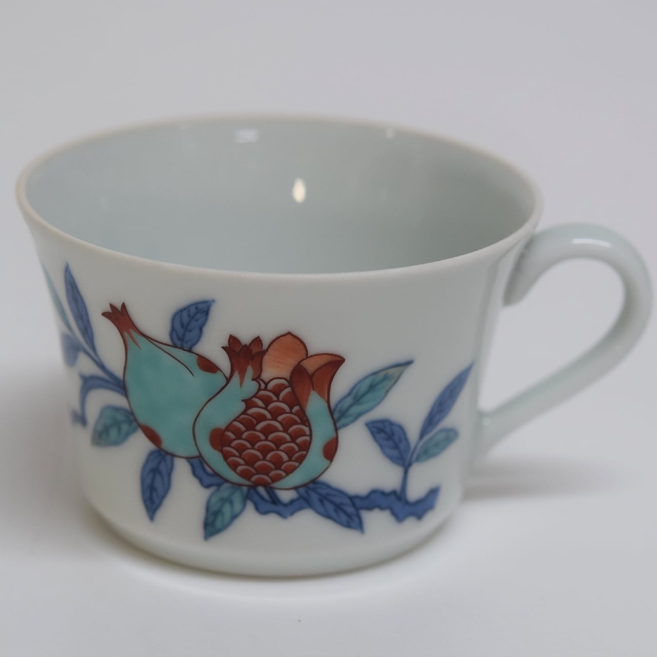 今右衛門窯 14代 錦柘榴絵紅茶碗 とも箱付き 十四