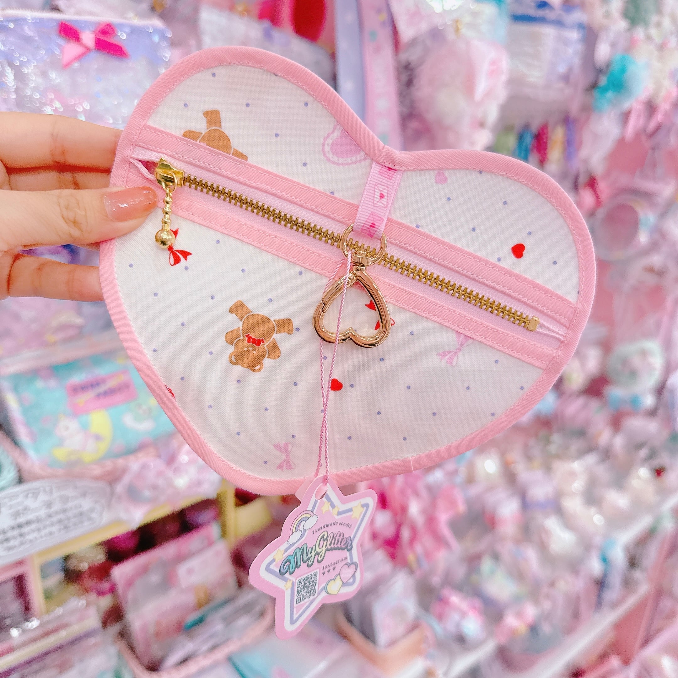 【K6】82-17ハートシャカシャカパスケース