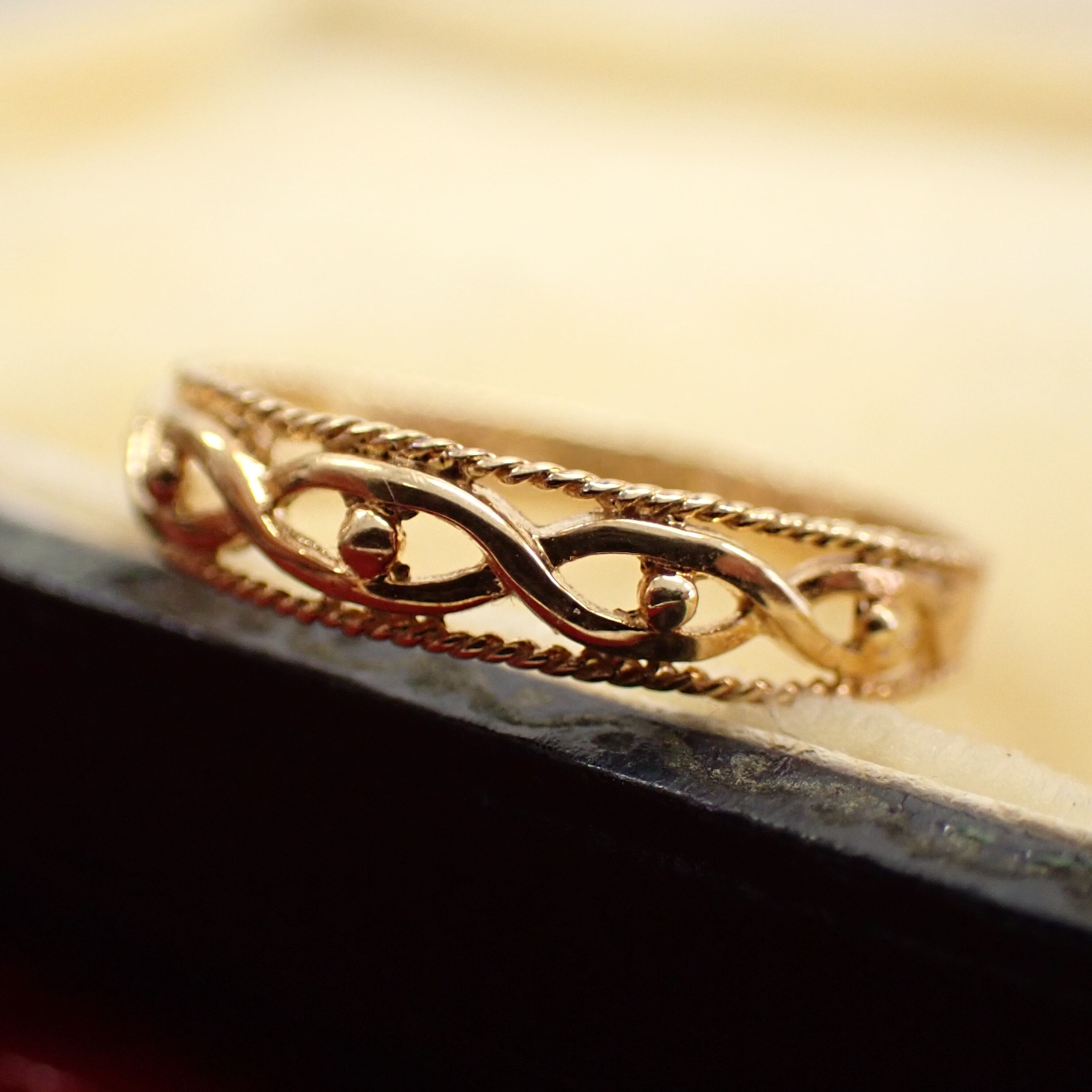 MOR00664 K18 透かし レース デザイン リング 指輪 ～クラシカル