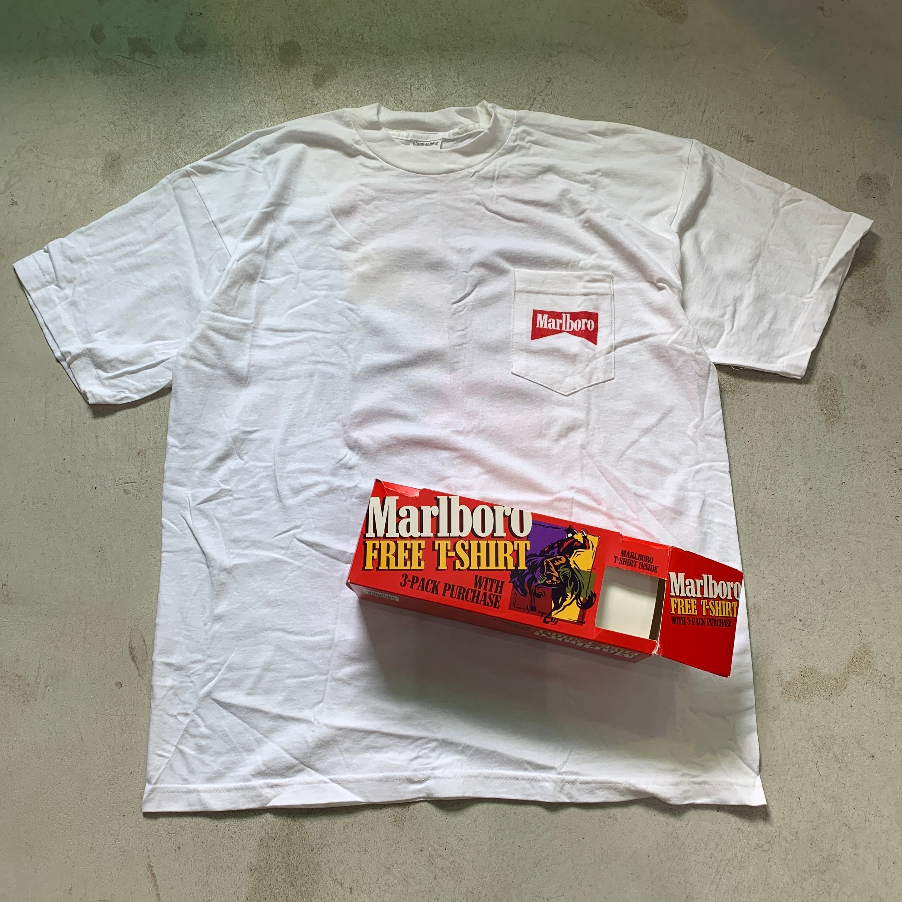 90sデッドストック箱付き　Marlboroマルボロ　タバコTシャツ　XL | 古着屋 Uan powered by BASE