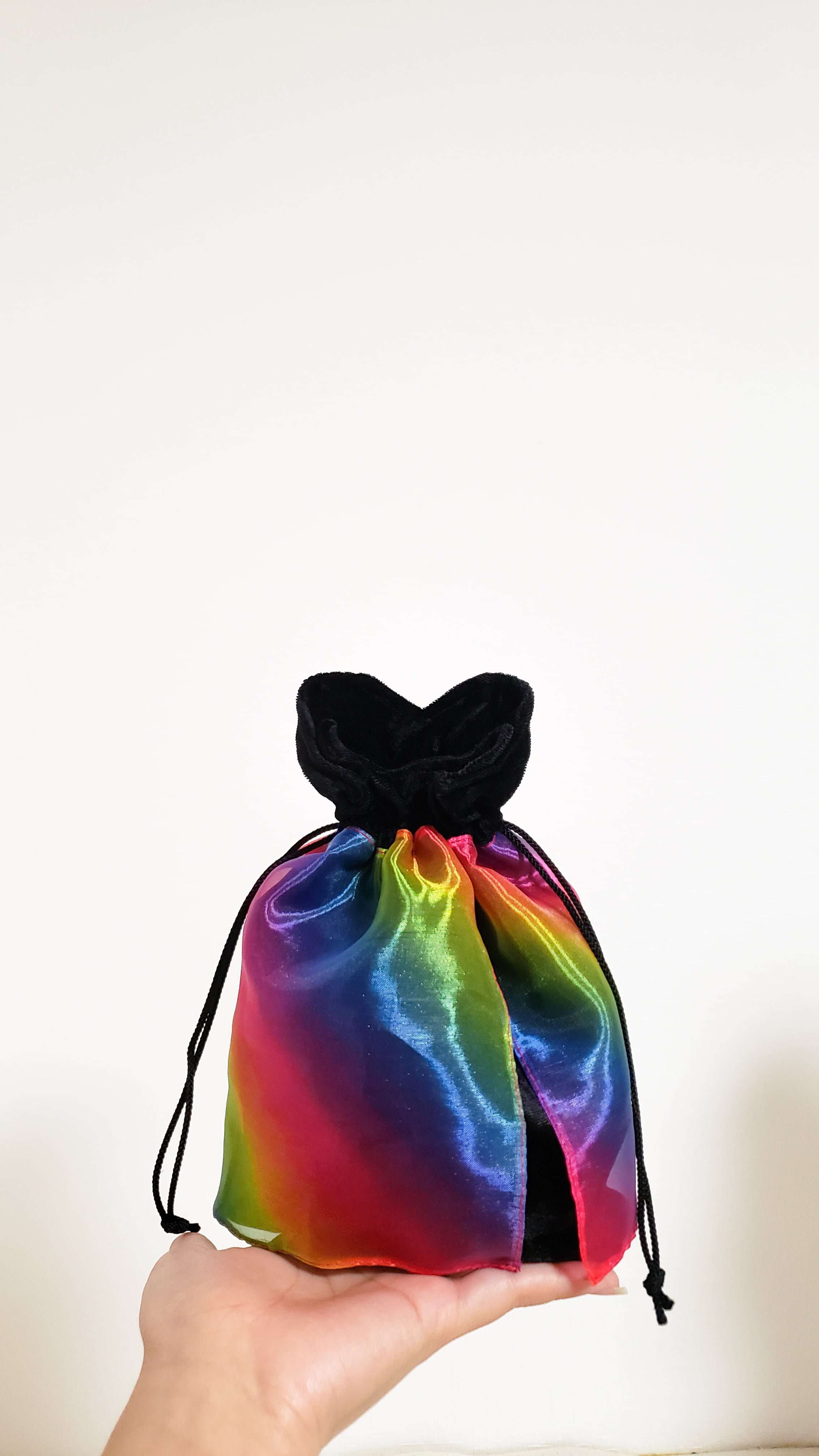 東京レインボープライド2023協賛】レインボードレス巾着袋~midori