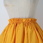 フラダンス 衣装 パウスカート イエロー系 ブルーヘブンカンパニー 無地 シンプル BLUE HEAVEN COMPANY シングル フレアスカート ハワイアン アロハ フラ ダンス レッスン 練習 華やか 鮮やか かわいい おしゃれ 明るい 軽やか ふんわり 黄 ワンカラー フレア ハワイ カジュアル レディース