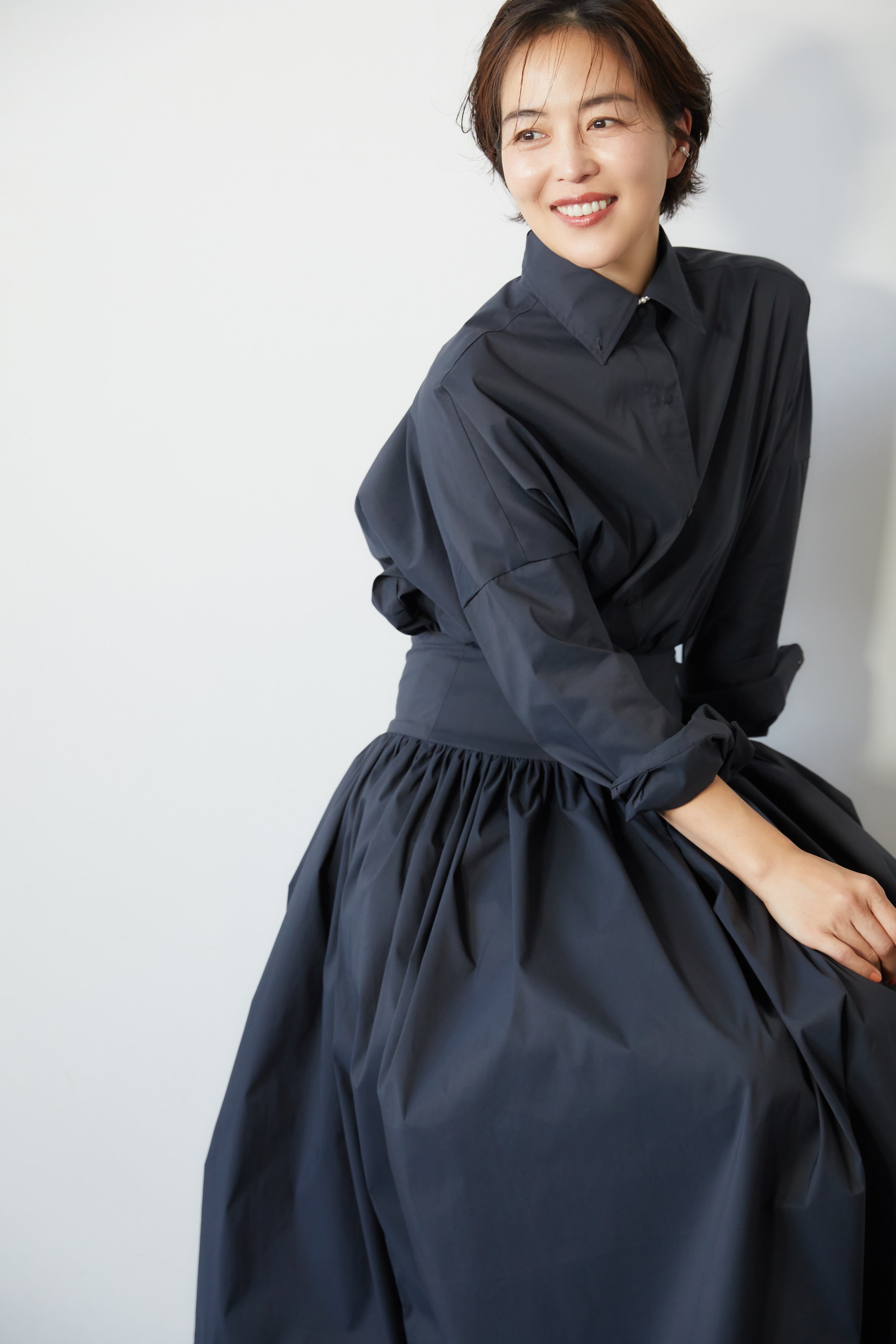 the9shop 鈴木六夏　Wrap me! ストール ネイビー THE9SHOP | THE9SHOP